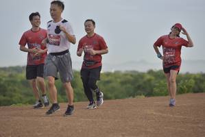 BIB: 407, 189
                            <button type="button" onclick="openModal(5132975)" class="btn btn-primary btn-sm float-right btn-popup" data-toggle="modal" data-target=".modal-high-quality">
                        <i class="fas fa-shopping-cart"></i> Add to Cart
                    </button>
                                            <button type="button" onclick="isThisMe(5132975, true)" class="btn btn-success btn-sm float-right btn-popup btn-isme hidden" data-toggle="tooltip" data-placement="bottom" title="นี่คือรูปของคุณใช่ไหม คลิกที่นี่เพื่อเอาเข้าอัลบั้ม">
                        <i class="fas fa-plus"></i> Add to album
                    </button>
                    <button type="button" onclick="isThisMe(5132975, false)" class="btn btn-warning btn-sm float-right btn-popup btn-isnotme hidden">
                        <i class="fas fa-ban"></i> Remove from album
                    </button>